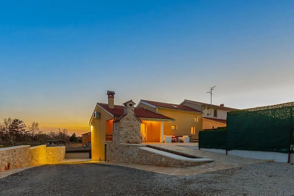House Istrian Rose By Istrialux Villa Svetvincenat