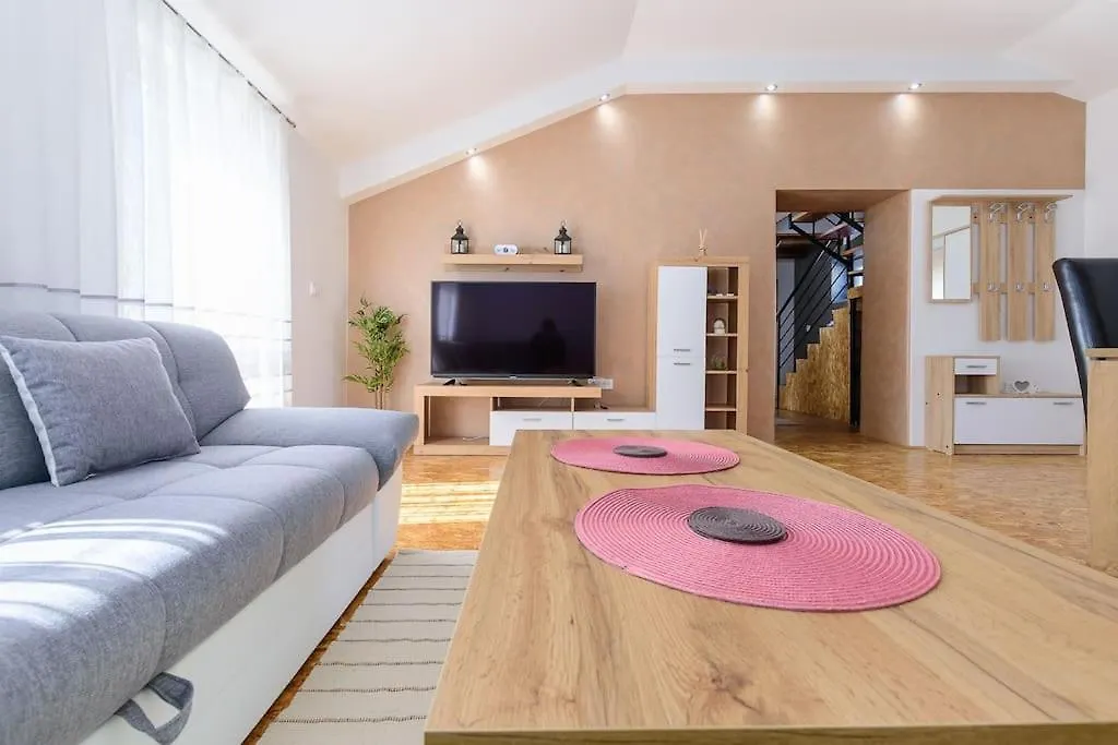House Istrian Rose By Istrialux Villa Svetvincenat